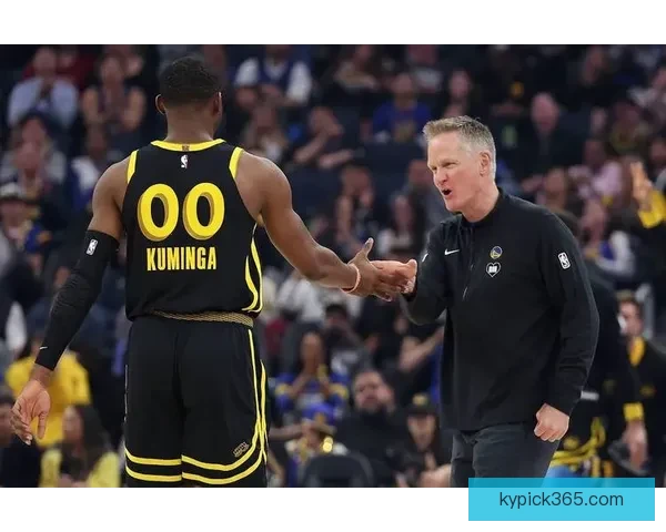 科尔谈梅尔顿拇指伤势困扰及球队第三节崩盘问题