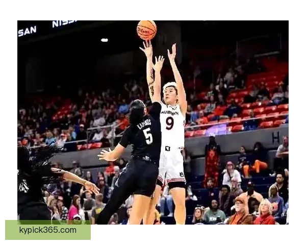 贝勒大学险胜对手晋级邓雨婷贡献6分3篮板助力球队获胜